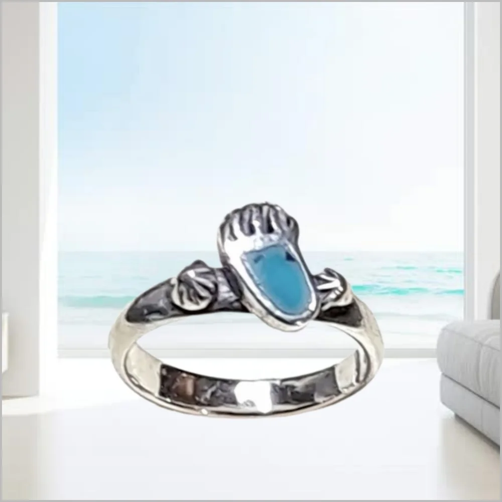 Sterling Silver Ring with Mini Bear Turquoise Paw. Size 2.5